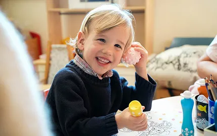 La vie continue pendant les soins pour les enfants et leur famille