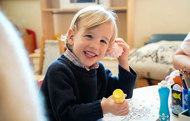 La vie continue pendant les soins pour les enfants et leur famille